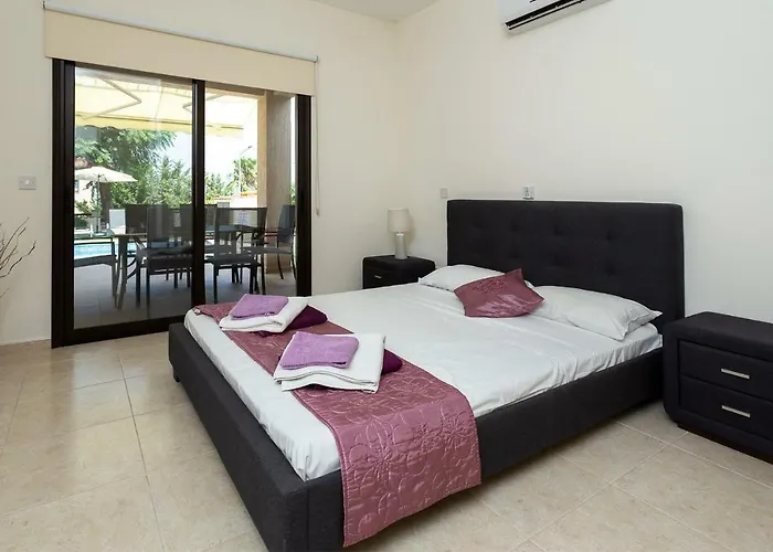 3 Kristina * Prodromi